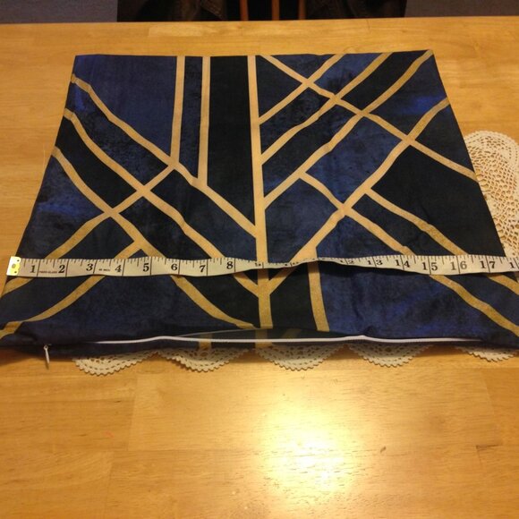 Abstract accent pillow cover decor item nwot - Picture 2 of 5